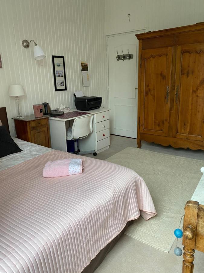 Bed and Breakfast Le Trianon Le Bourgneuf-la-Foret Zewnętrze zdjęcie