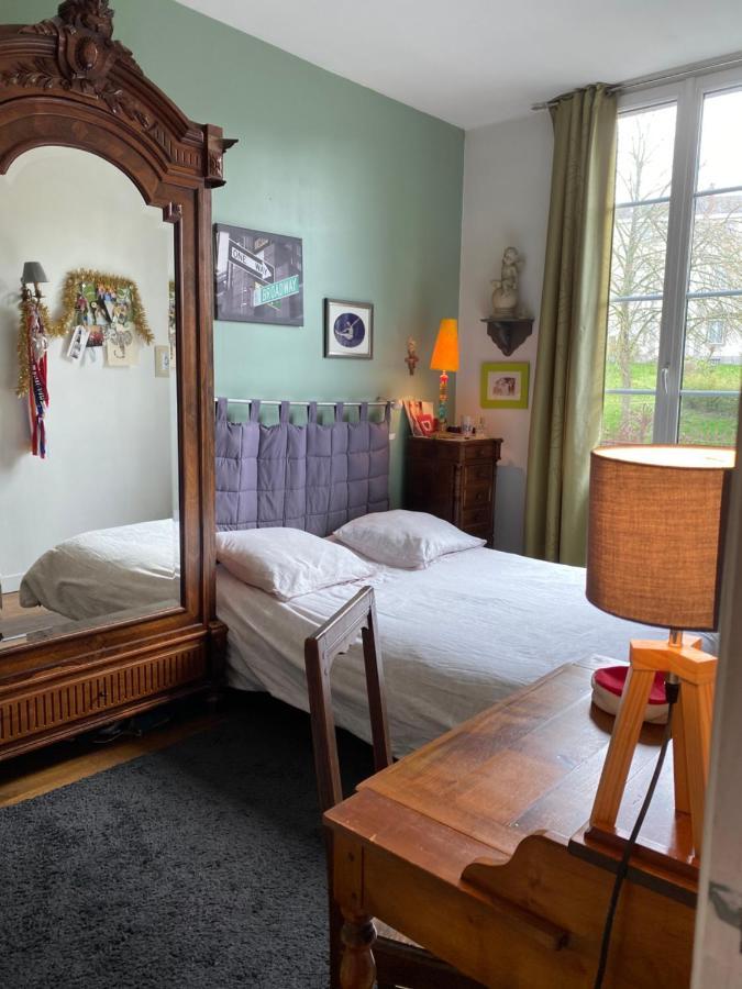 Bed and Breakfast Le Trianon Le Bourgneuf-la-Foret Zewnętrze zdjęcie